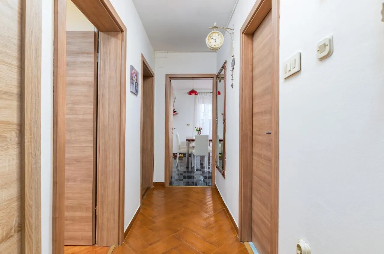 Apartment Rahela Pula