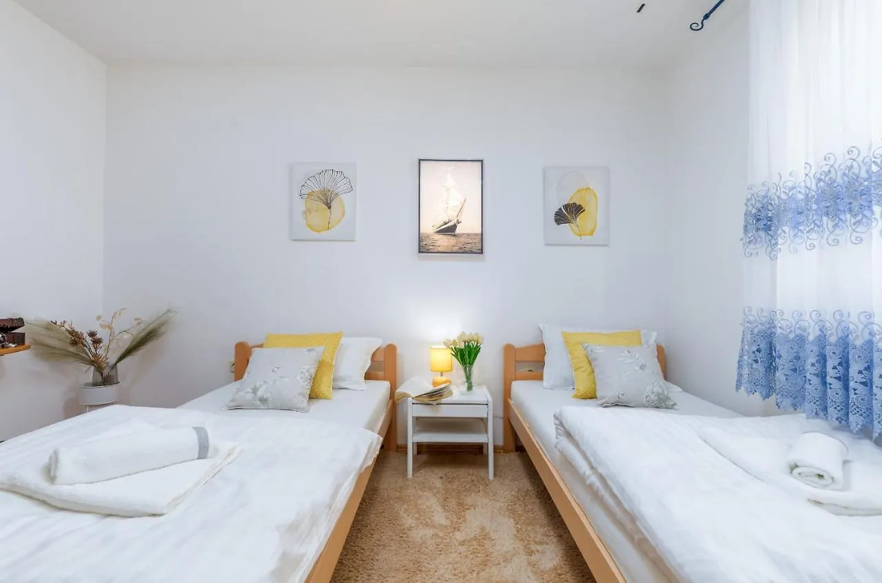Apartment Rahela Pula